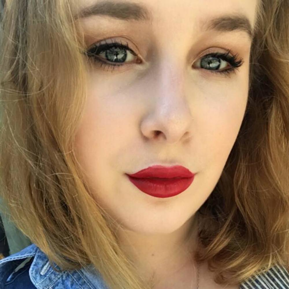 Meet your Posher, Rebecca